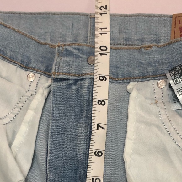 NWOT - Levis High Rise Straight - Picture 8 of 9